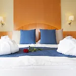 R2 Pajara Hotel