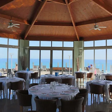 R2 Pajara Hotel